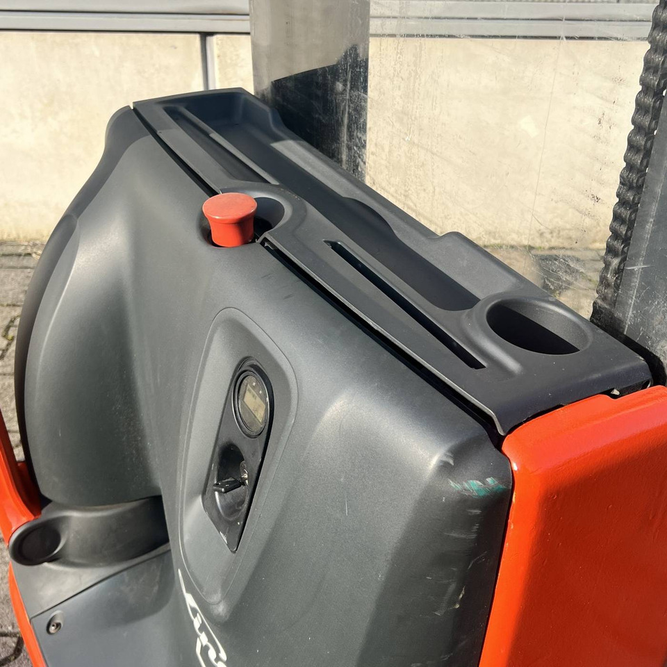 Linde L10 (1172) - Stapelaar: afbeelding 4 Linde L10 (1172) - Stapelaar: afbeelding 4