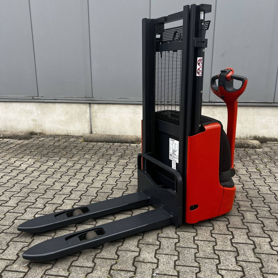 Linde L12 (1172) - Stapelaar: afbeelding 2 Linde L12 (1172) - Stapelaar: afbeelding 2