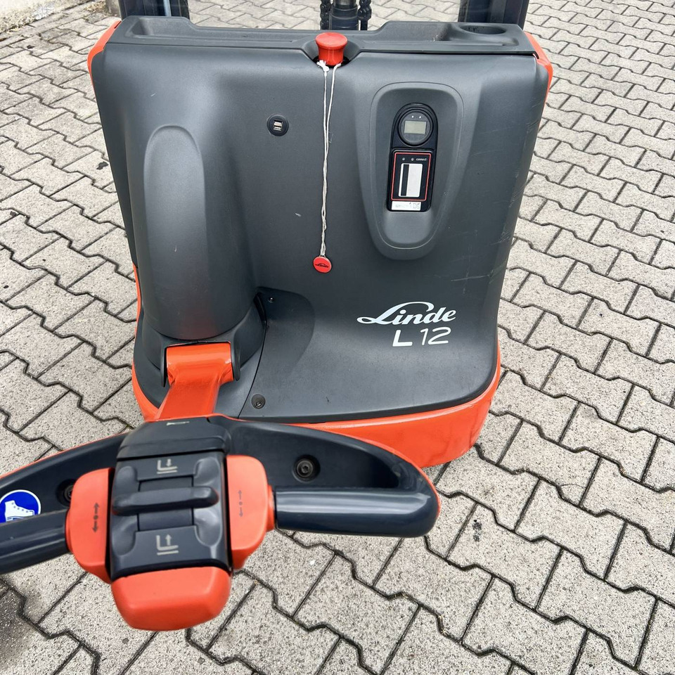 Linde L12 (1172) - Stapelaar: afbeelding 5 Linde L12 (1172) - Stapelaar: afbeelding 5