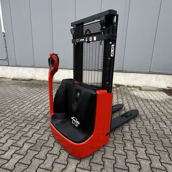 Linde L12 (1172) - Stapelaar: afbeelding 1 Linde L12 (1172) - Stapelaar: afbeelding 1