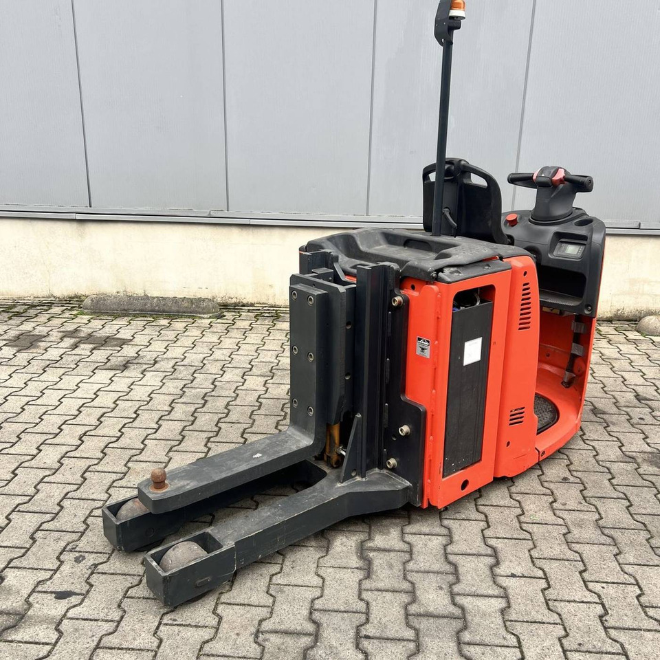 Linde P30 (132) - Elektrische trekker: afbeelding 3 Linde P30 (132) - Elektrische trekker: afbeelding 3