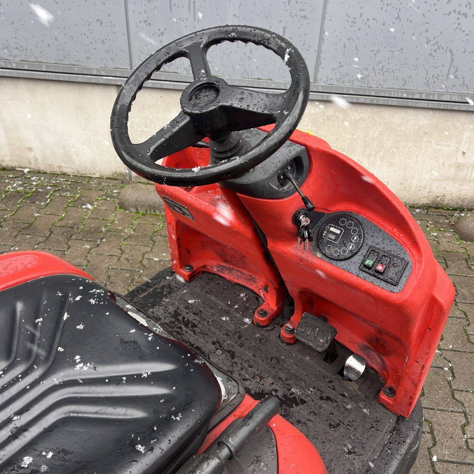 Linde P60Z (126) - Elektrische trekker: afbeelding 3 Linde P60Z (126) - Elektrische trekker: afbeelding 3