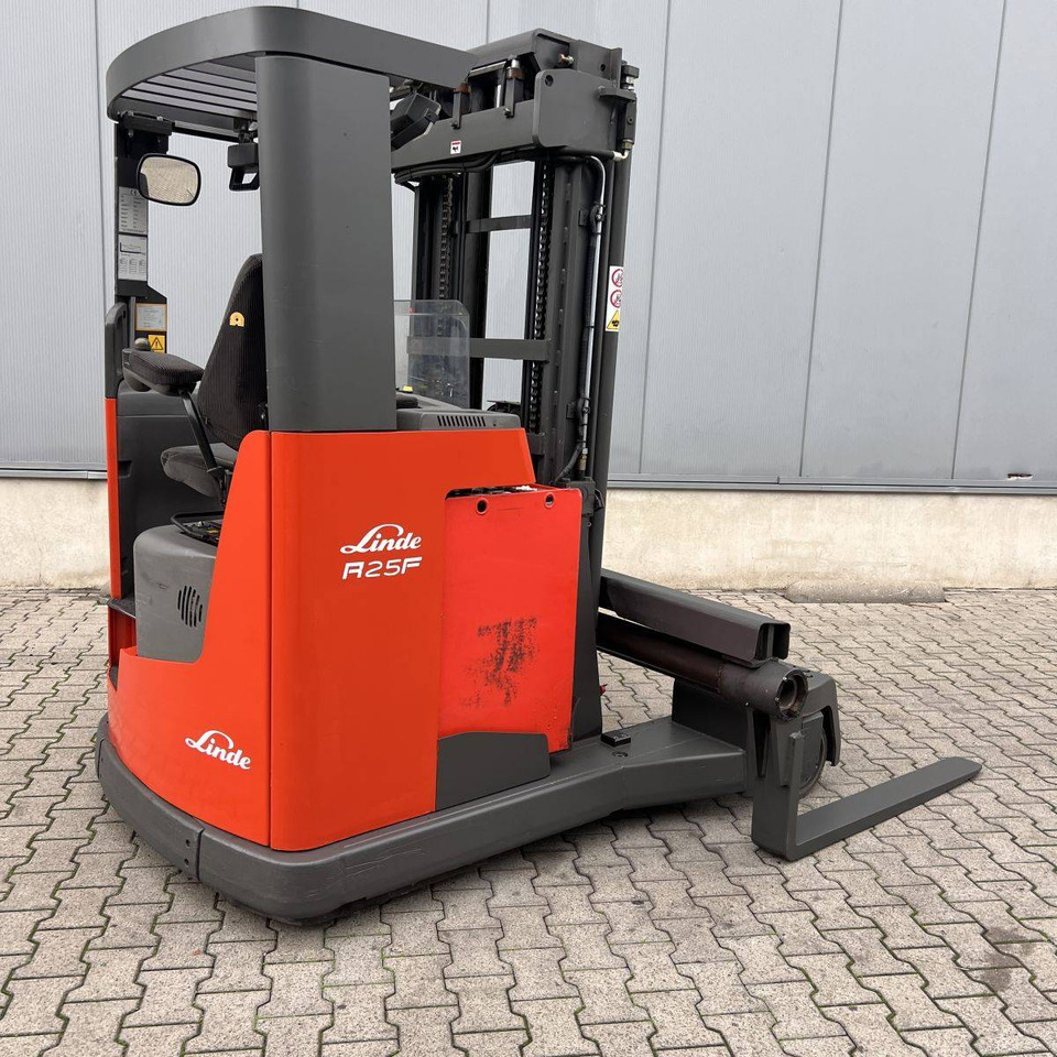 Linde R25F - 4-weg zijlader: afbeelding 1 Linde R25F - 4-weg zijlader: afbeelding 1