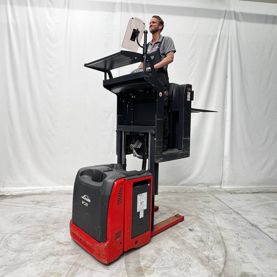 Linde V08-02 (1110) - Orderverzameltruck: afbeelding 4 Linde V08-02 (1110) - Orderverzameltruck: afbeelding 4