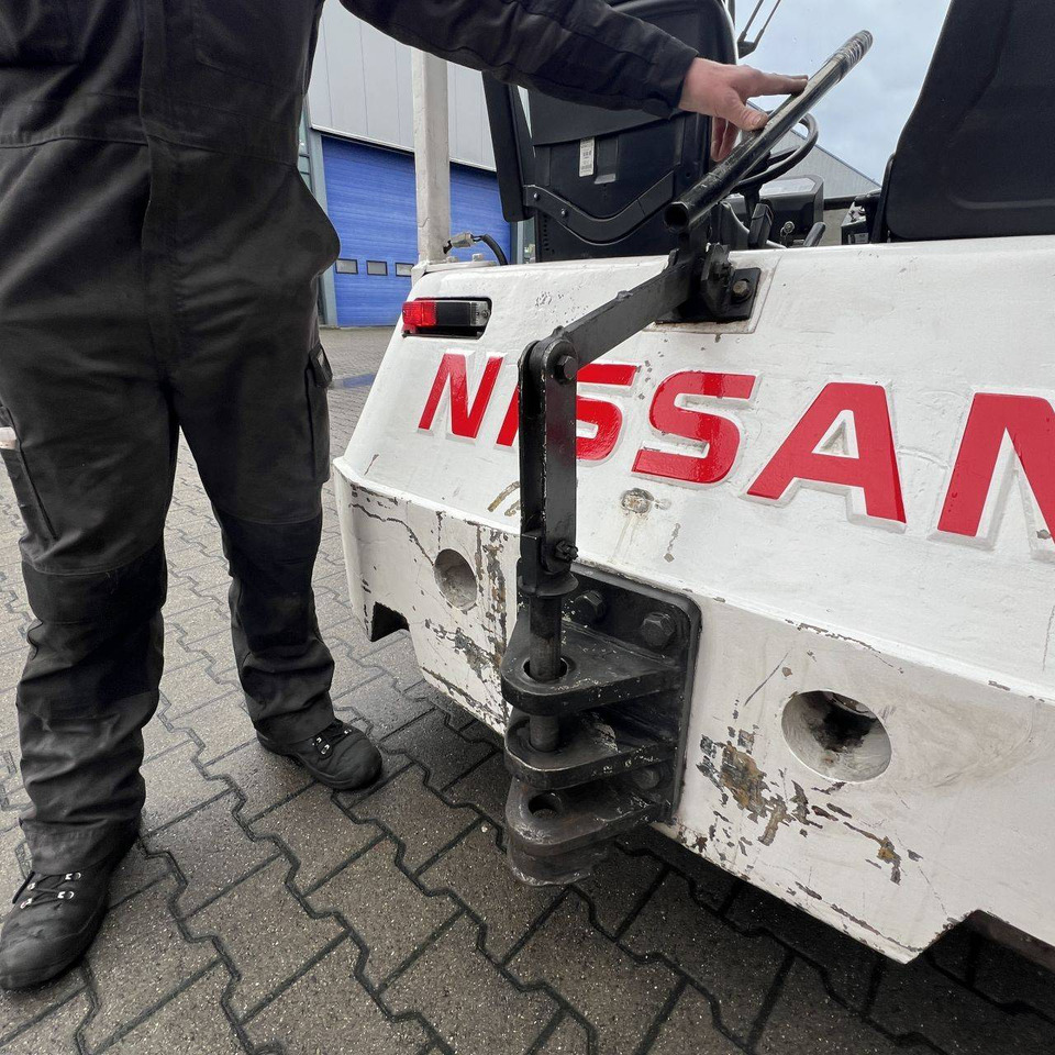 Leasing  Nissan FV02A25U Nissan FV02A25U: afbeelding 15