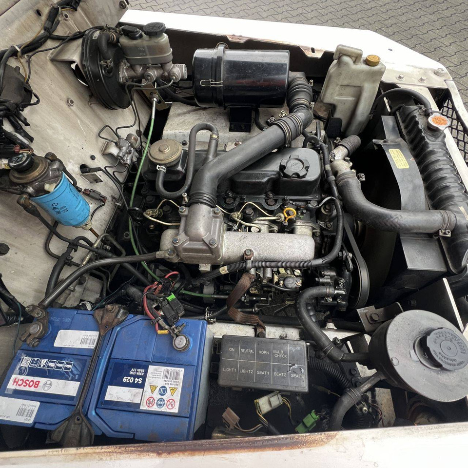 Leasing  Nissan FV02A25U Nissan FV02A25U: afbeelding 6