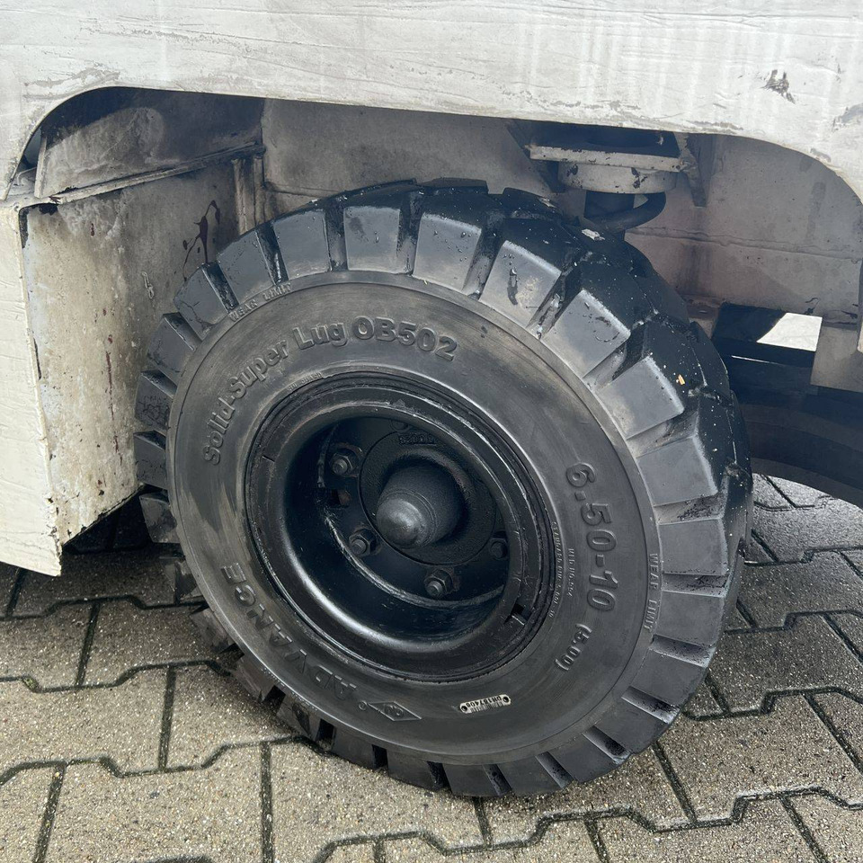 Leasing  Nissan FV02A25U Nissan FV02A25U: afbeelding 19