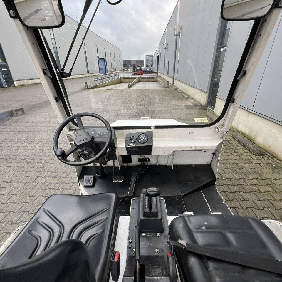 Leasing  Nissan FV02A25U Nissan FV02A25U: afbeelding 10