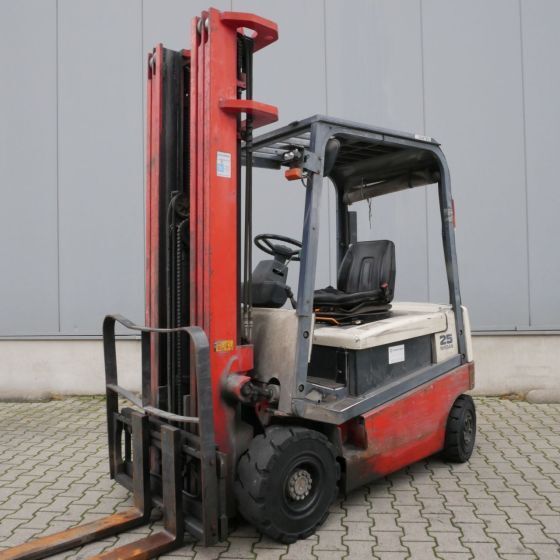 Nissan QX25 (Q02L25CU) - Elektrische heftruck: afbeelding 1 Nissan QX25 (Q02L25CU) - Elektrische heftruck: afbeelding 1