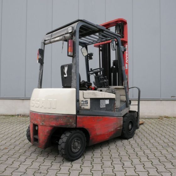 Nissan QX25 (Q02L25CU) - Elektrische heftruck: afbeelding 2 Nissan QX25 (Q02L25CU) - Elektrische heftruck: afbeelding 2
