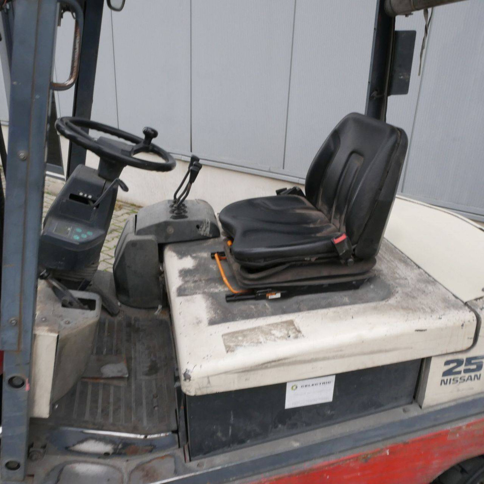 Nissan QX25 (Q02L25CU) - Elektrische heftruck: afbeelding 3 Nissan QX25 (Q02L25CU) - Elektrische heftruck: afbeelding 3