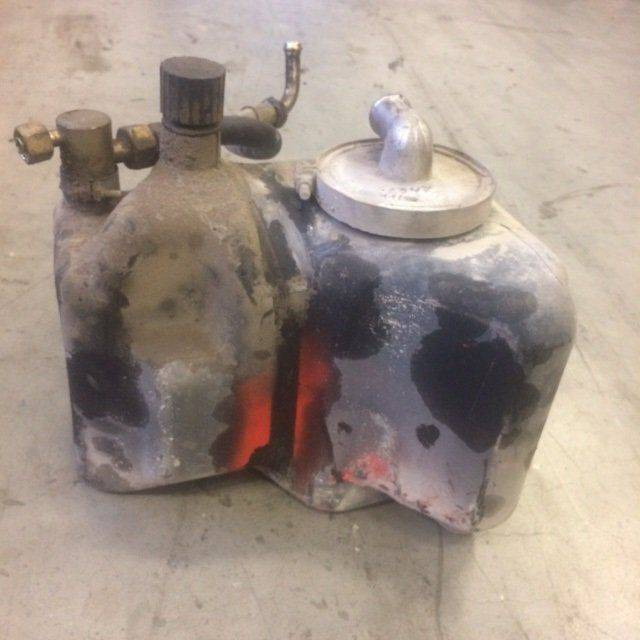 Oil Tank for Linde E15, Series 324 - Hydrauliektank voor Intern transport: afbeelding 1 Oil Tank for Linde E15, Series 324 - Hydrauliektank voor Intern transport: afbeelding 1