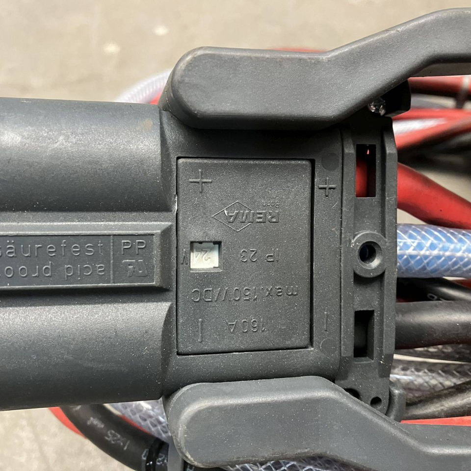 Hawker 24V/72A Lifetech TC1LT - Onderdelen voor Intern transport: afbeelding 3 Hawker 24V/72A Lifetech TC1LT - Onderdelen voor Intern transport: afbeelding 3