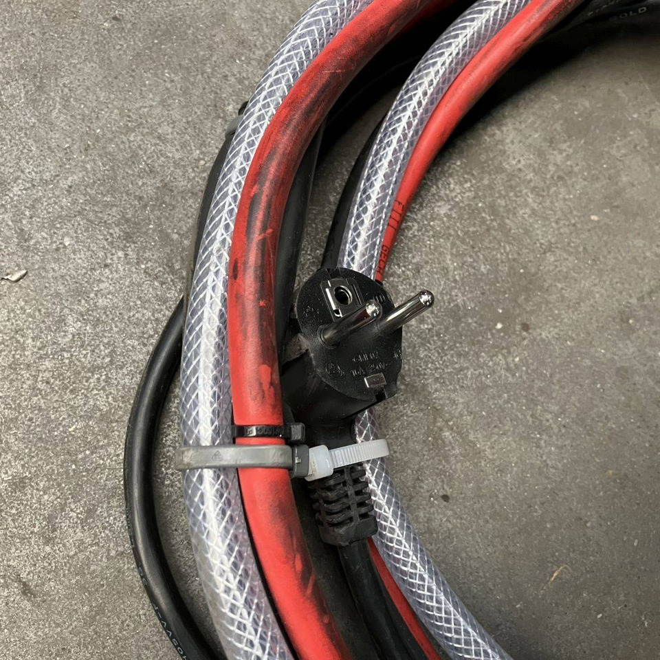 Hawker 24V/72A Lifetech TC1LT - Onderdelen voor Intern transport: afbeelding 4 Hawker 24V/72A Lifetech TC1LT - Onderdelen voor Intern transport: afbeelding 4