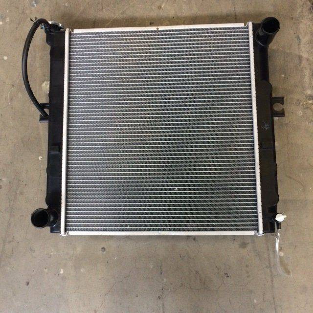 Radiator for Caterpillar - Radiateur voor Intern transport: afbeelding 2 Radiator for Caterpillar - Radiateur voor Intern transport: afbeelding 2