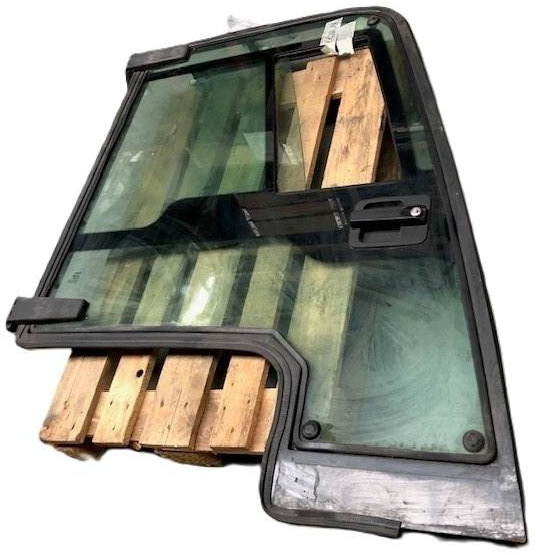 Right door for Nissan - Deur en onderdelen voor Intern transport: afbeelding 1 Right door for Nissan - Deur en onderdelen voor Intern transport: afbeelding 1