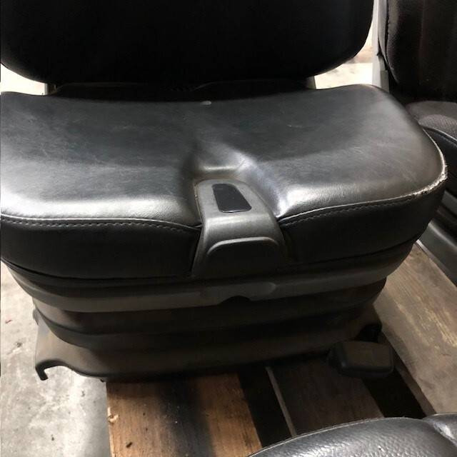 Seat for Linde 1120 series - Zitplaats voor Intern transport: afbeelding 2 Seat for Linde 1120 series - Zitplaats voor Intern transport: afbeelding 2