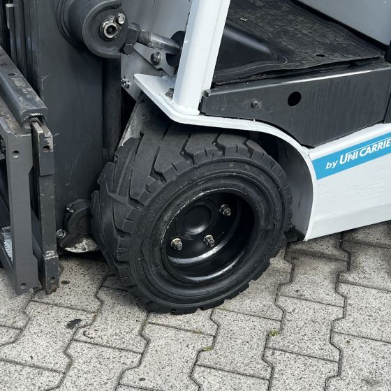 Unicarriers EF18 (JAG1N1L18Q) - Elektrische heftruck: afbeelding 5 Unicarriers EF18 (JAG1N1L18Q) - Elektrische heftruck: afbeelding 5