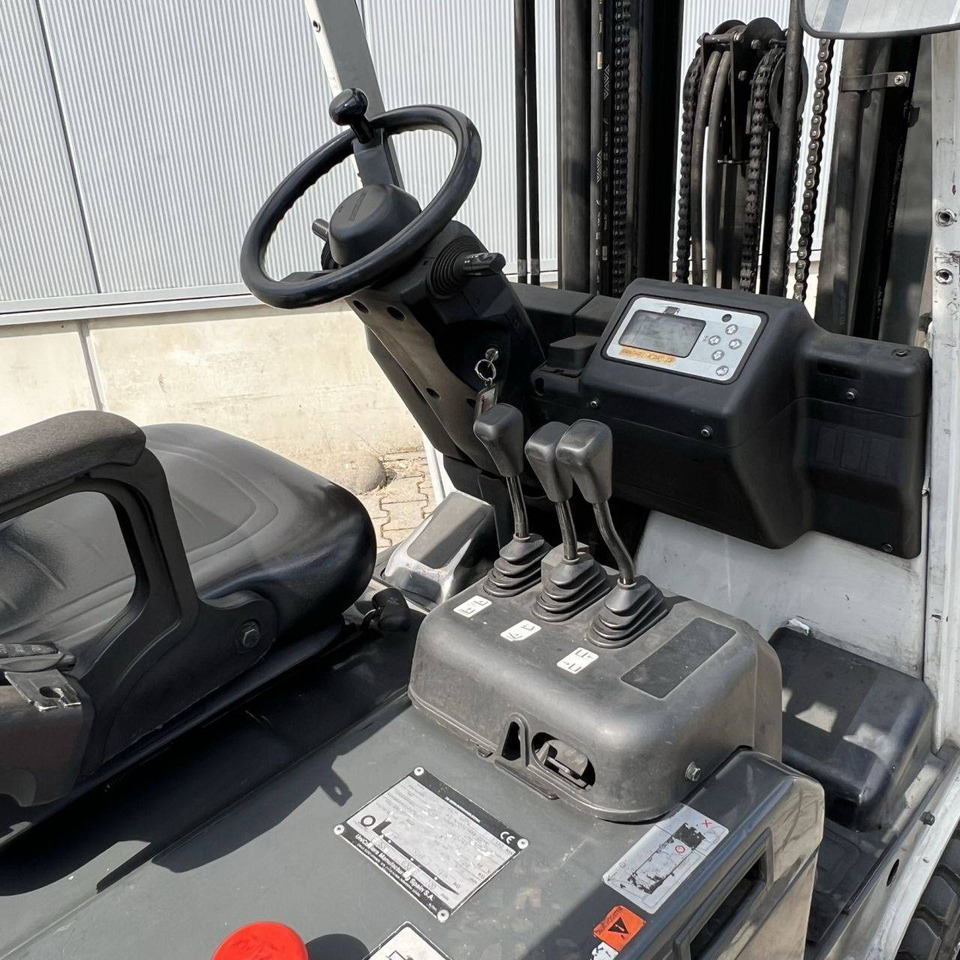 Unicarriers TX3-20L (AG1N1L20Q) - Elektrische heftruck: afbeelding 3 Unicarriers TX3-20L (AG1N1L20Q) - Elektrische heftruck: afbeelding 3