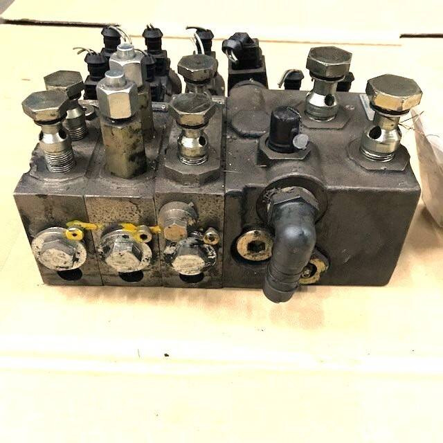 Valve Block for Still R60-30,R60-35, R60-40, R60-45, R60-50 - Hydraulische klep voor Intern transport: afbeelding 3 Valve Block for Still R60-30,R60-35, R60-40, R60-45, R60-50 - Hydraulische klep voor Intern transport: afbeelding 3