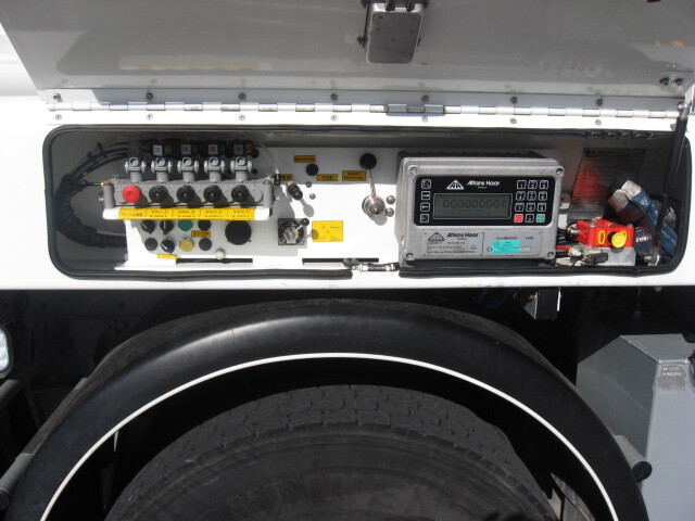 DAF FAN CF85 - Tankwagen: afbeelding 1 DAF FAN CF85 - Tankwagen: afbeelding 1