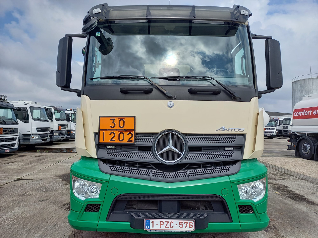 MERCEDES ANTOS - Tankwagen: afbeelding 4 MERCEDES ANTOS - Tankwagen: afbeelding 4