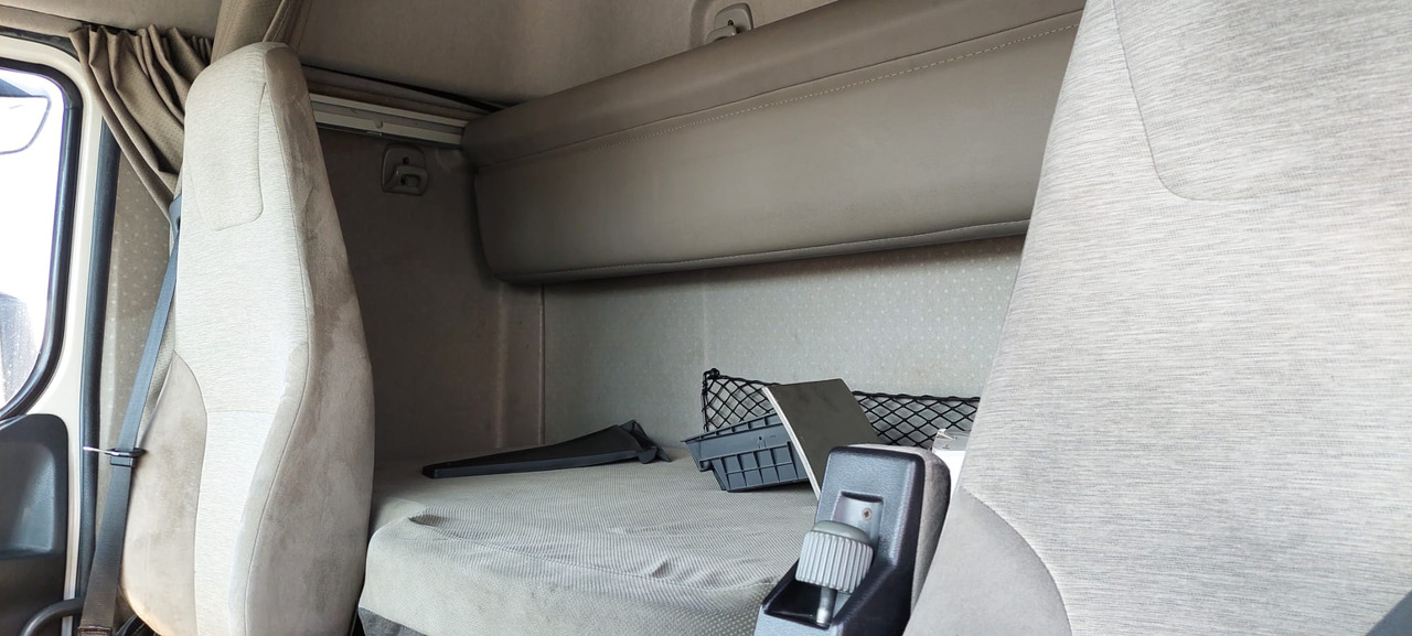 RENAULT PREMIUM 410 - Trekker: afbeelding 4 RENAULT PREMIUM 410 - Trekker: afbeelding 4