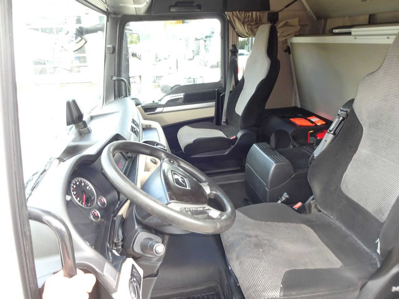 Trekker MAN TGX 18.460, XLX, ACC, 2 x Tank: afbeelding 11 Trekker MAN TGX 18.460, XLX, ACC, 2 x Tank: afbeelding 11