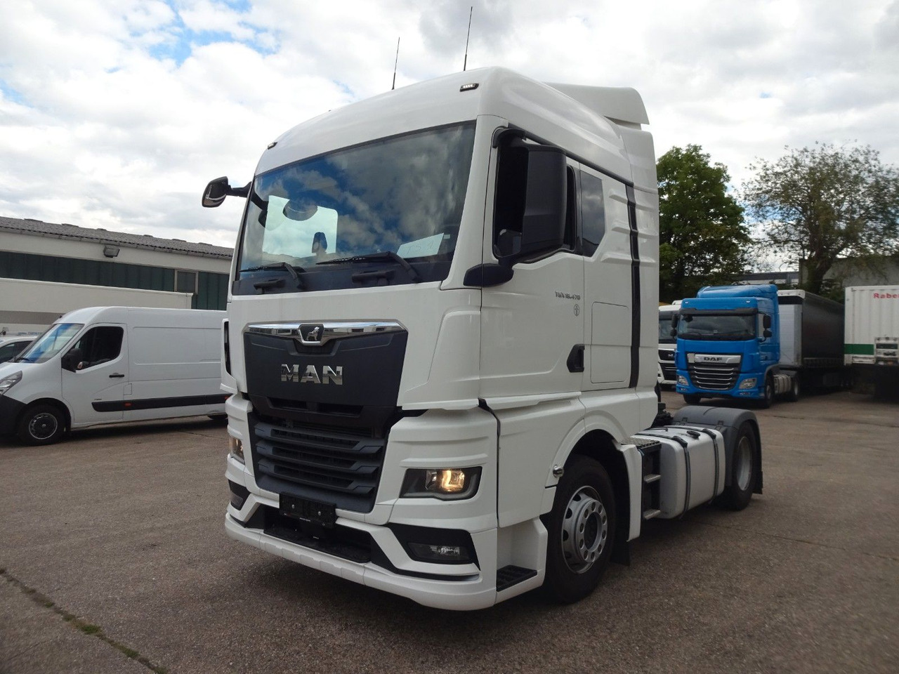 MAN TGX 18.470, XLX, ACC, Intarder, 2 x Tanks - Trekker: afbeelding 4 MAN TGX 18.470, XLX, ACC, Intarder, 2 x Tanks - Trekker: afbeelding 4