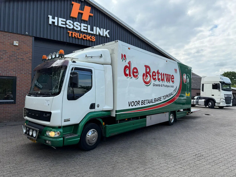 DAF LF 45.220 Laadklep/LBW Zijdeur Airco Slaapcabine AHK - Bakwagen: afbeelding 1 DAF LF 45.220 Laadklep/LBW Zijdeur Airco Slaapcabine AHK - Bakwagen: afbeelding 1