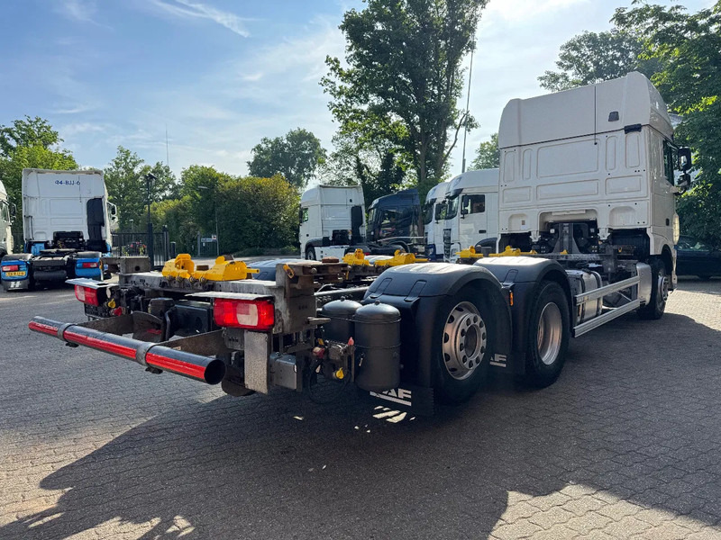 DAF XF 480 6X2 SSC FAR BDF Retarder 2x AHK 7.82 Multiwechseler - Containertransporter/ Wissellaadbak vrachtwagen: afbeelding 4 DAF XF 480 6X2 SSC FAR BDF Retarder 2x AHK 7.82 Multiwechseler - Containertransporter/ Wissellaadbak vrachtwagen: afbeelding 4