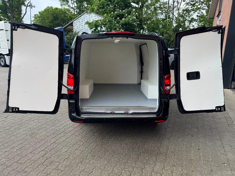 Mercedes-Benz Vito 114 CDI AUT Lang Airco Navi Leder Isolierte kasten APK 02/2026 261.710KM - Kleine bestelwagen: afbeelding 5 Mercedes-Benz Vito 114 CDI AUT Lang Airco Navi Leder Isolierte kasten APK 02/2026 261.710KM - Kleine bestelwagen: afbeelding 5