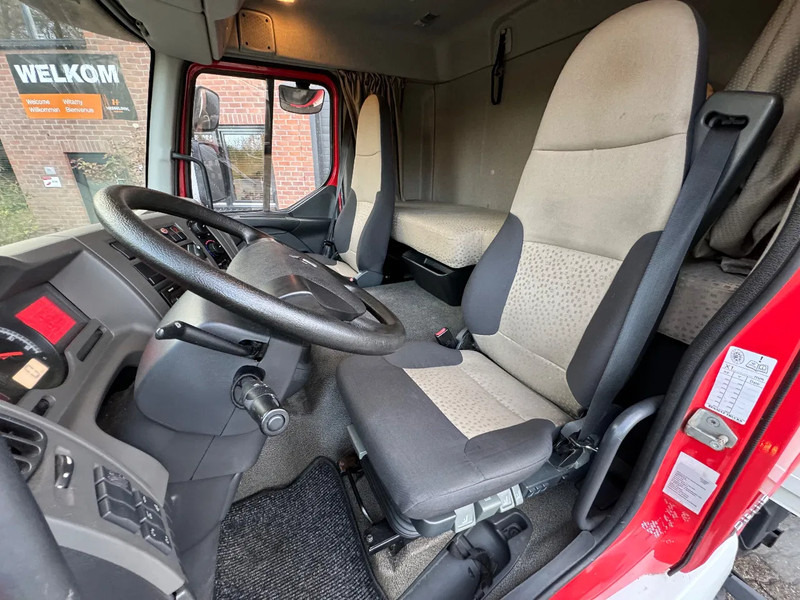Renault Midlum 180 DXI Laadkep Airco Zijdeur 123.910KM!! Slaapcabine - Chassis vrachtwagen: afbeelding 5 Renault Midlum 180 DXI Laadkep Airco Zijdeur 123.910KM!! Slaapcabine - Chassis vrachtwagen: afbeelding 5