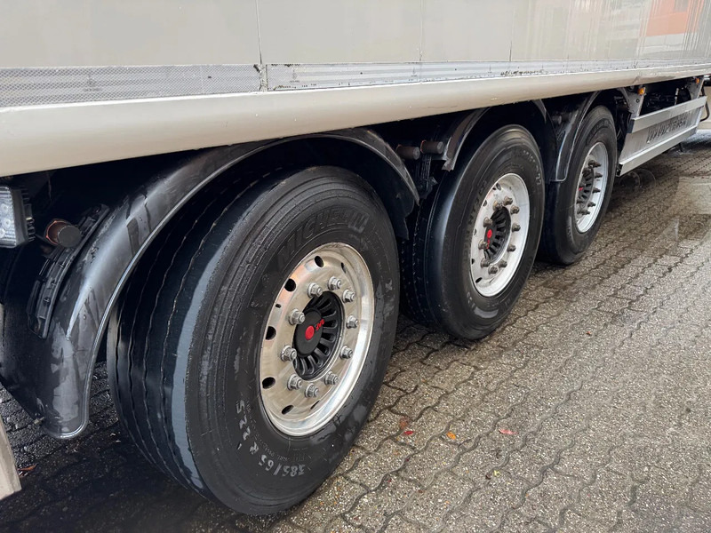 Kraker CF 200 92m3 Agrar Lenkachse/Steering axle Hogedrukreiniger - Schuifvloer oplegger: afbeelding 4 Kraker CF 200 92m3 Agrar Lenkachse/Steering axle Hogedrukreiniger - Schuifvloer oplegger: afbeelding 4