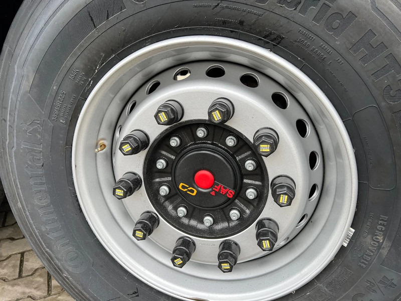 Schuifvloer oplegger kraker K-Force 92m3 Cargo Floor 8MM SAF, BPW, Remote control, NEW-NEU: afbeelding 12 Schuifvloer oplegger kraker K-Force 92m3 Cargo Floor 8MM SAF, BPW, Remote control, NEW-NEU: afbeelding 12