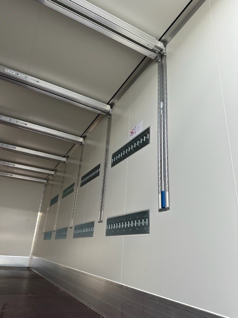 Krone BDF-System 7.450 mm, Portaltüren, FABRIKNEU - Gesloten laadbak: afbeelding 4 Krone BDF-System 7.450 mm, Portaltüren, FABRIKNEU - Gesloten laadbak: afbeelding 4