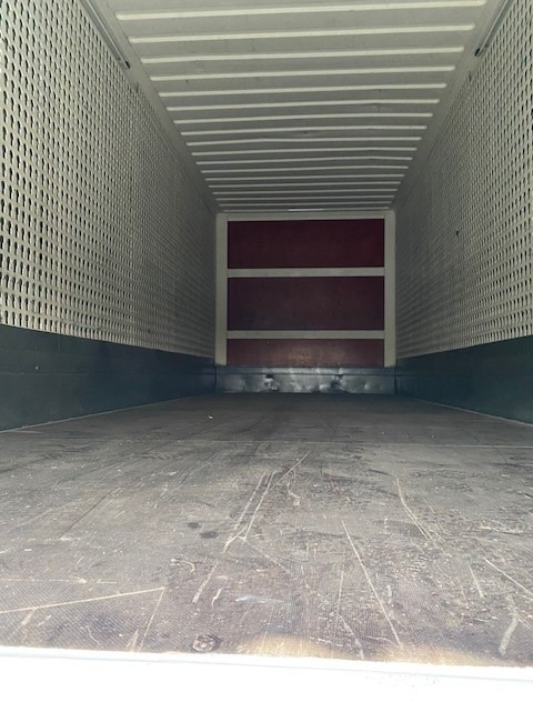 Krone BDF-System 7.450 mm lang, Premium Lack NEU in weiß - Gesloten laadbak: afbeelding 4 Krone BDF-System 7.450 mm lang, Premium Lack NEU in weiß - Gesloten laadbak: afbeelding 4