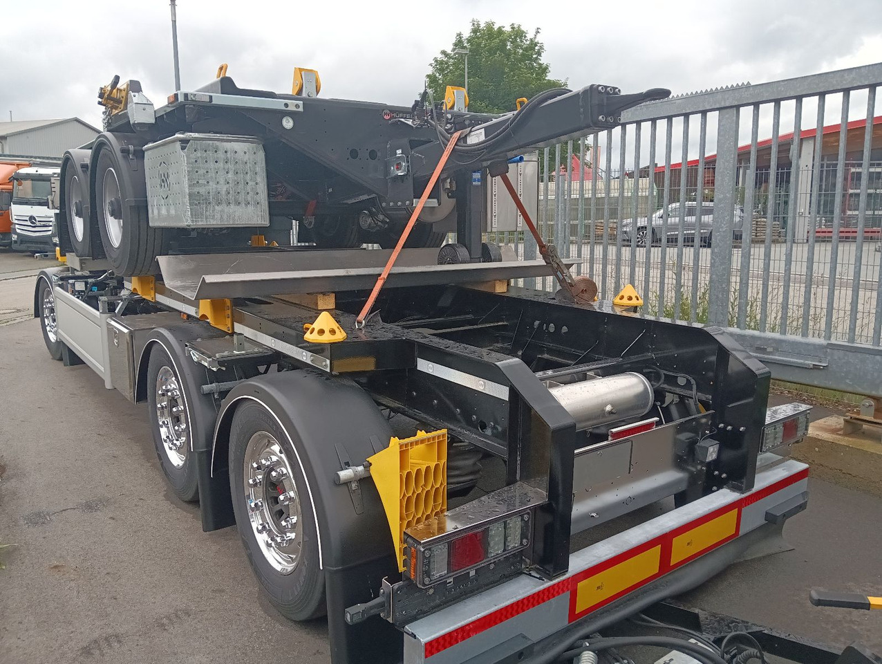 Hüffermann 3-A VARIO-CARRIER SAF NEU VERZINKT LiftAlufelgen - Haakarm/ Portaalarm aanhanger: afbeelding 4 Hüffermann 3-A VARIO-CARRIER SAF NEU VERZINKT LiftAlufelgen - Haakarm/ Portaalarm aanhanger: afbeelding 4