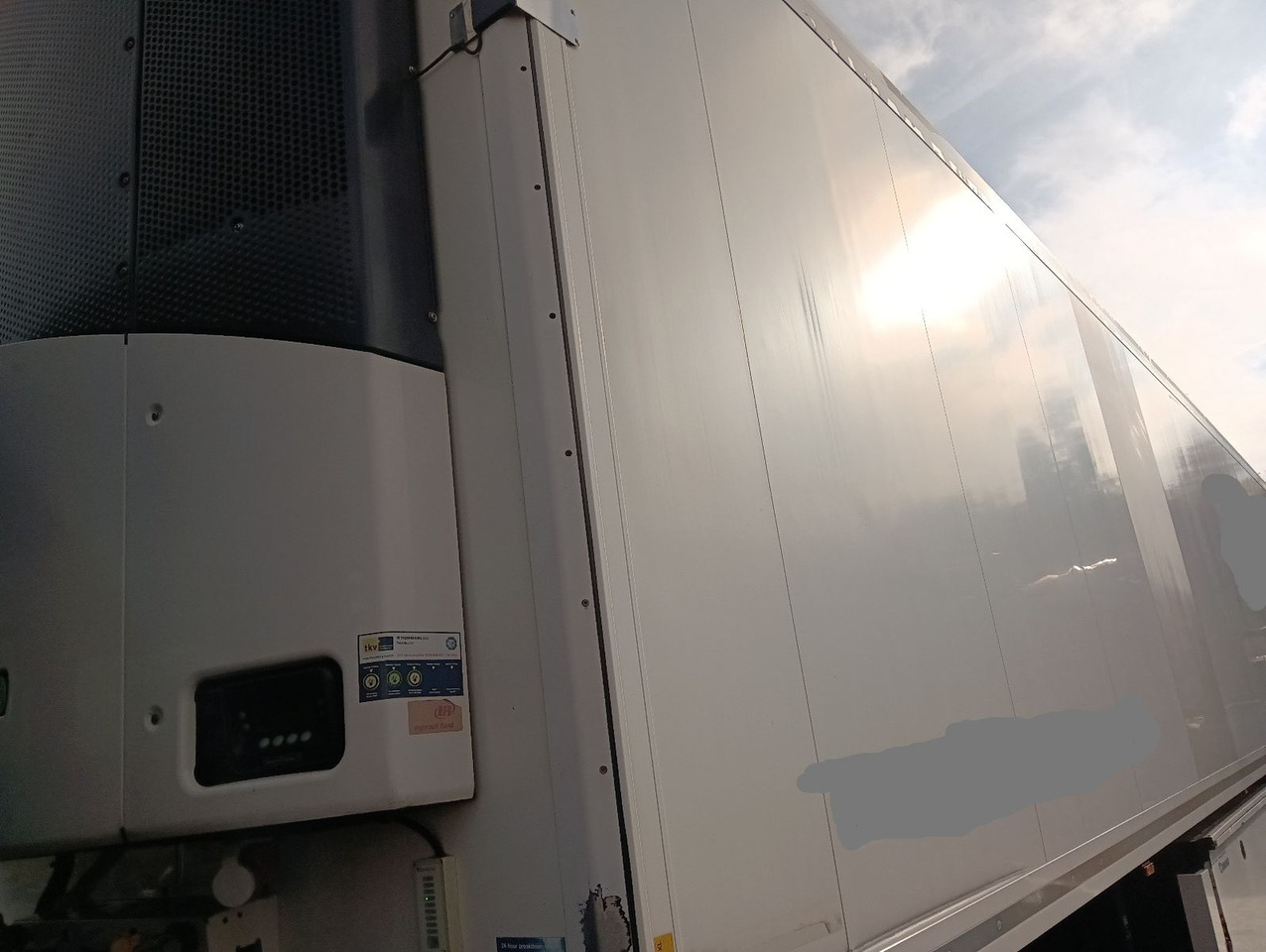 Krone SDR27eL4 ThermoKing SLX300 5777h Blumenbr Doppel - Gesloten oplegger: afbeelding 2 Krone SDR27eL4 ThermoKing SLX300 5777h Blumenbr Doppel - Gesloten oplegger: afbeelding 2