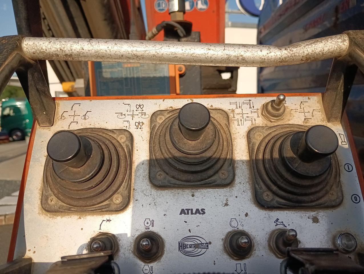 MAN TGS 26:480 6x4 EURO5 ATLAS 240.2E-A4 3-S-Kipper - Kipper vrachtwagen, Kraanwagen: afbeelding 5 MAN TGS 26:480 6x4 EURO5 ATLAS 240.2E-A4 3-S-Kipper - Kipper vrachtwagen, Kraanwagen: afbeelding 5