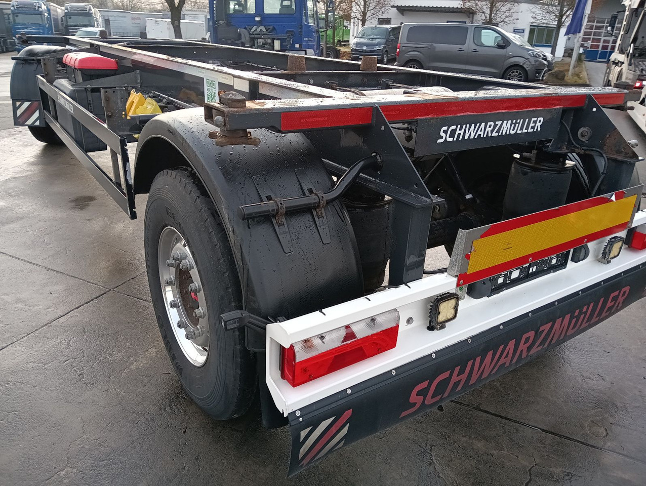 Schwarzmüller 2-A BDF 1,22/1,32 ALCOA Alufelgen ADR 120tkm TÜV Schwarzmüller 2-A BDF 1,22/1,32 ALCOA Alufelgen ADR 120tkm TÜV - Containertransporter/ Wissellaadbak aanhangwagen: afbeelding 3 Schwarzmüller 2-A BDF 1,22/1,32 ALCOA Alufelgen ADR 120tkm TÜV Schwarzmüller 2-A BDF 1,22/1,32 ALCOA Alufelgen ADR 120tkm TÜV - Containertransporter/ Wissellaadbak aanhangwagen: afbeelding 3