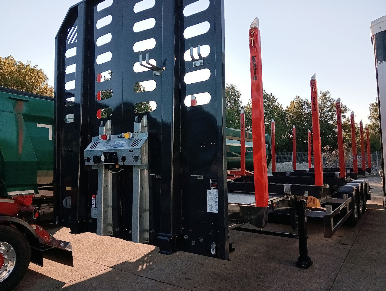 Nieuw Houtoplegger Schwarzmüller 3-A Rungensattel 6xExte144S 5560kg NEU sofort Schwarzmüller 3-A Rungensattel 6xExte144S 5560kg NEU sofort: afbeelding 6 Nieuw Houtoplegger Schwarzmüller 3-A Rungensattel 6xExte144S 5560kg NEU sofort Schwarzmüller 3-A Rungensattel 6xExte144S 5560kg NEU sofort: afbeelding 6