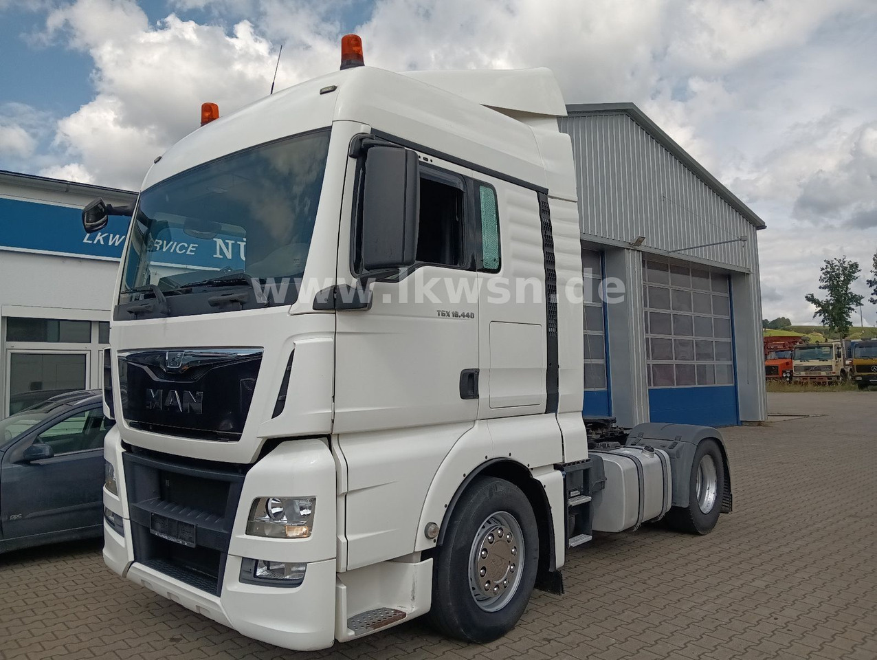 MAN TGX 18:440 FLT XLX 2xTank Klima Spoiler Kühlbox MAN TGX 18:440 FLT XLX 2xTank Klima Spoiler Kühlbox - Trekker: afbeelding 4 MAN TGX 18:440 FLT XLX 2xTank Klima Spoiler Kühlbox MAN TGX 18:440 FLT XLX 2xTank Klima Spoiler Kühlbox - Trekker: afbeelding 4