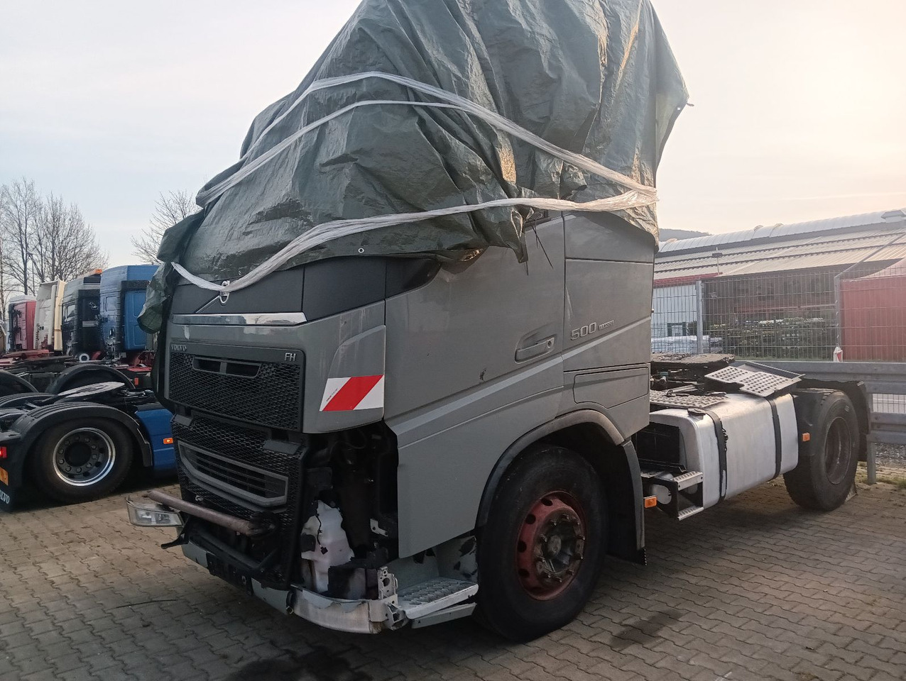 Volvo FH 500 Globe CRAWLER Hydr.,Luft/Luft Motor läuft - Trekker: afbeelding 5 Volvo FH 500 Globe CRAWLER Hydr.,Luft/Luft Motor läuft - Trekker: afbeelding 5