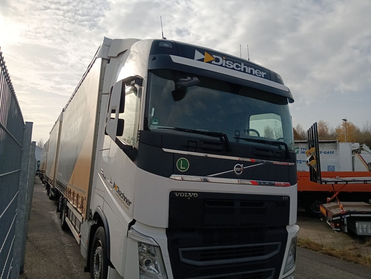 Volvo 2x JUMBO 120m3 FH460 Globe 6x2 SCHMITZ I-PARCool - Schuifzeilen vrachtwagen: afbeelding 3 Volvo 2x JUMBO 120m3 FH460 Globe 6x2 SCHMITZ I-PARCool - Schuifzeilen vrachtwagen: afbeelding 3