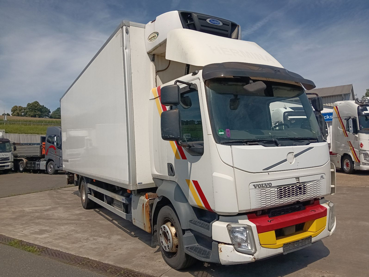 Volvo FL250 4x2R 14t CarrierSupra550 7,3m LBW1.5tKlima - Koelwagen vrachtwagen: afbeelding 4 Volvo FL250 4x2R 14t CarrierSupra550 7,3m LBW1.5tKlima - Koelwagen vrachtwagen: afbeelding 4