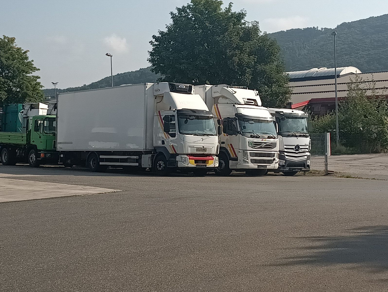 Volvo FM13-460 EEV 6x2R CarrierSupra550 7,3m LBW1.5t - Koelwagen vrachtwagen: afbeelding 4 Volvo FM13-460 EEV 6x2R CarrierSupra550 7,3m LBW1.5t - Koelwagen vrachtwagen: afbeelding 4