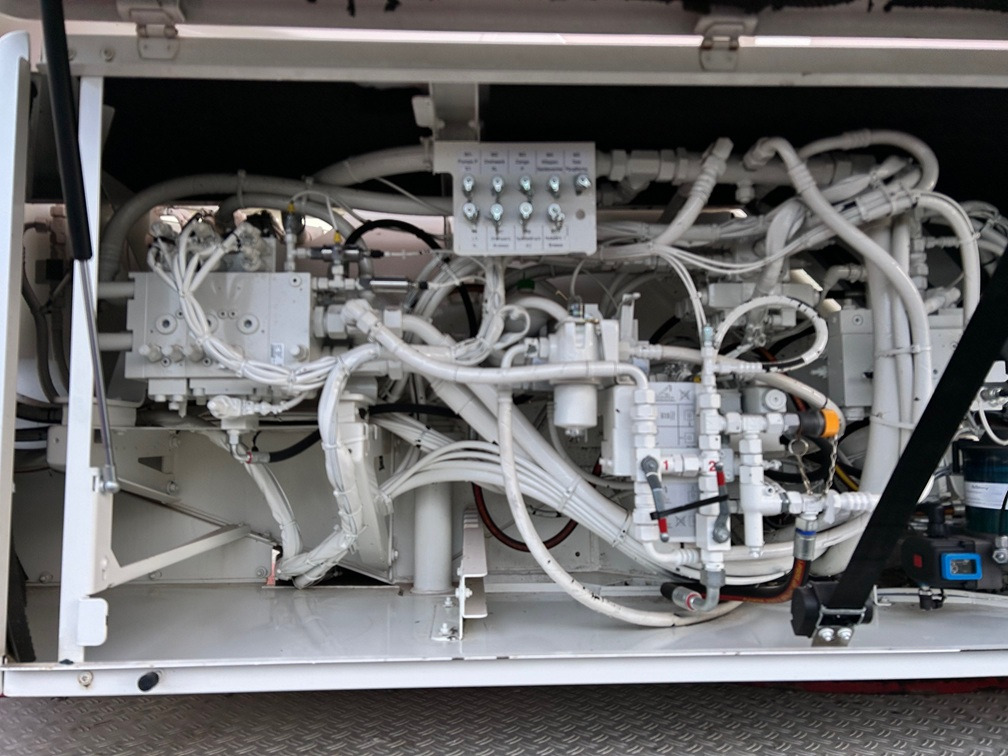 Alle terrein kraan LIEBHERR LTM1060-3.1 - Excellent Condition and Full Remote: afbeelding 24 Alle terrein kraan LIEBHERR LTM1060-3.1 - Excellent Condition and Full Remote: afbeelding 24