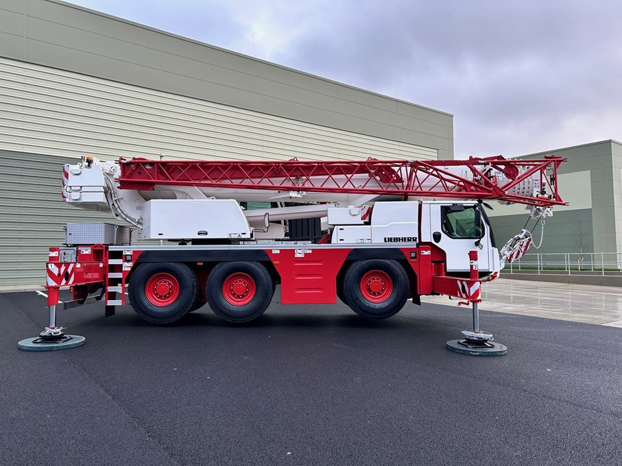 Alle terrein kraan LIEBHERR LTM1060-3.1 - Excellent Condition and Full Remote: afbeelding 17 Alle terrein kraan LIEBHERR LTM1060-3.1 - Excellent Condition and Full Remote: afbeelding 17