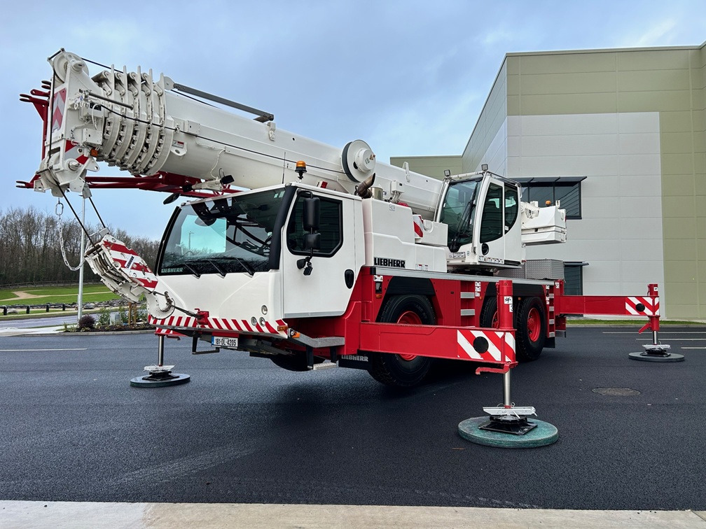 Alle terrein kraan LIEBHERR LTM1060-3.1 - Excellent Condition and Full Remote: afbeelding 11 Alle terrein kraan LIEBHERR LTM1060-3.1 - Excellent Condition and Full Remote: afbeelding 11